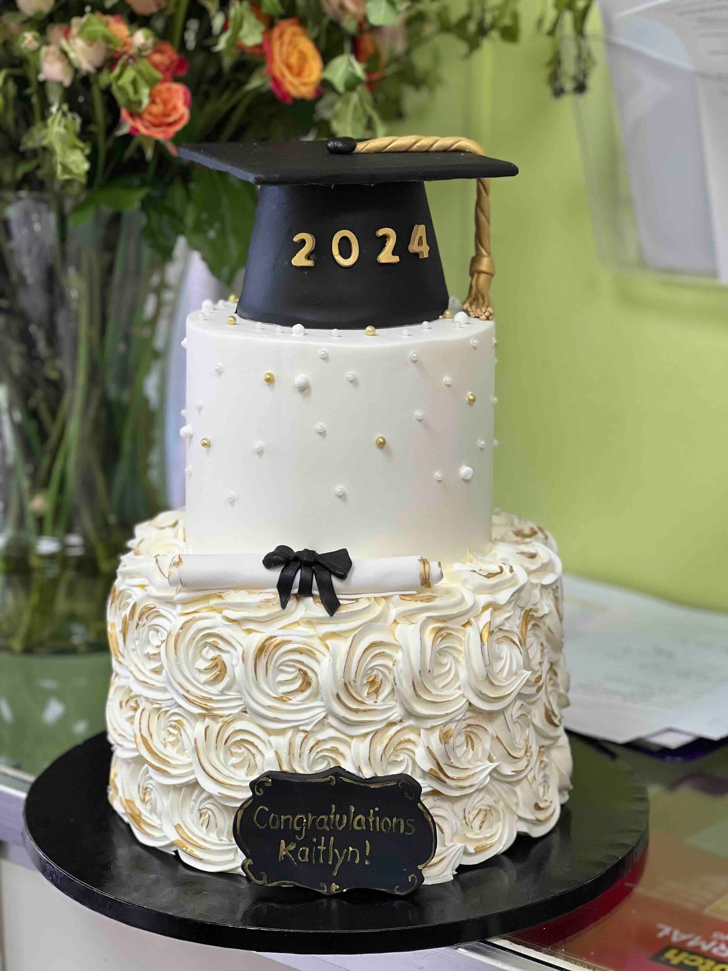 Graduation Cake 2 Tier